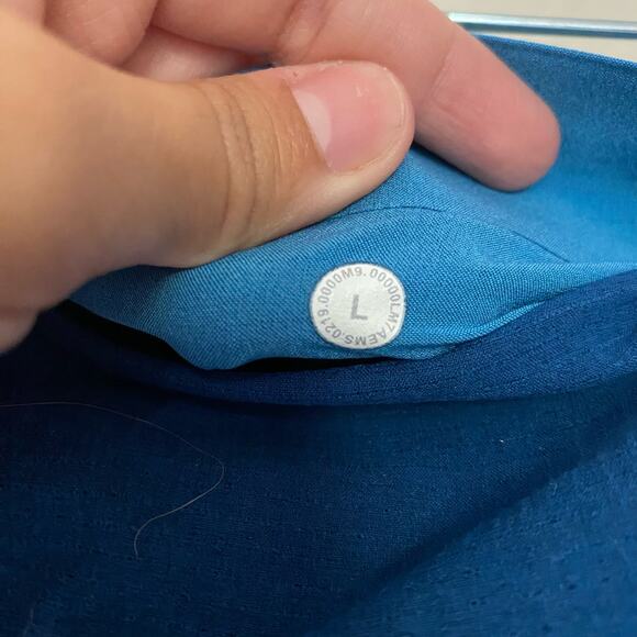 Lululemon Neo Blue Switch Up Shorts Size Large - Picture 6 of 6